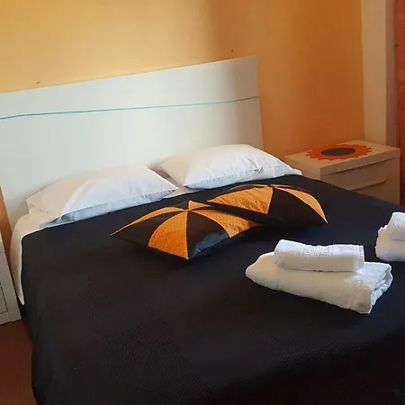 Residencia Mateus Guest house *